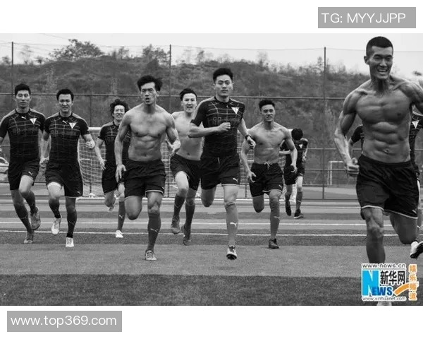 足球明星们的时尚风采与个性穿搭解析引领潮流的魅力之路